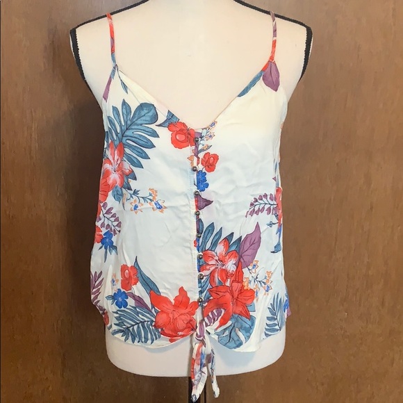 URBAN Romantics Tops - Urban Romantics floral tank